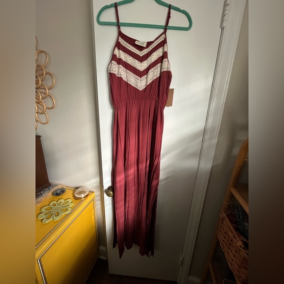 NWT Crochet Trim Maxi Dress - Rust Brick Red - Medium - Picture 2 of 4